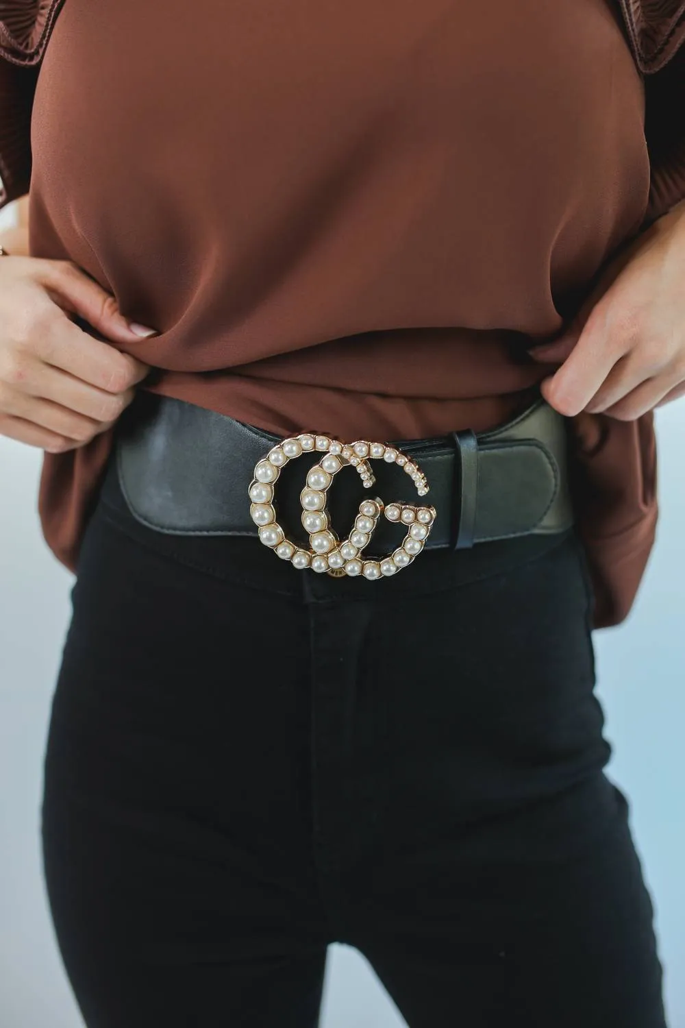 Never Forgotten Pearl Belt In Black
